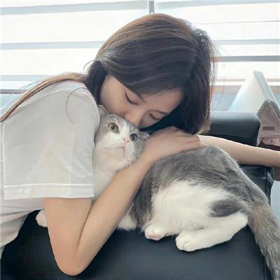 玛丽莲有深黑之眸